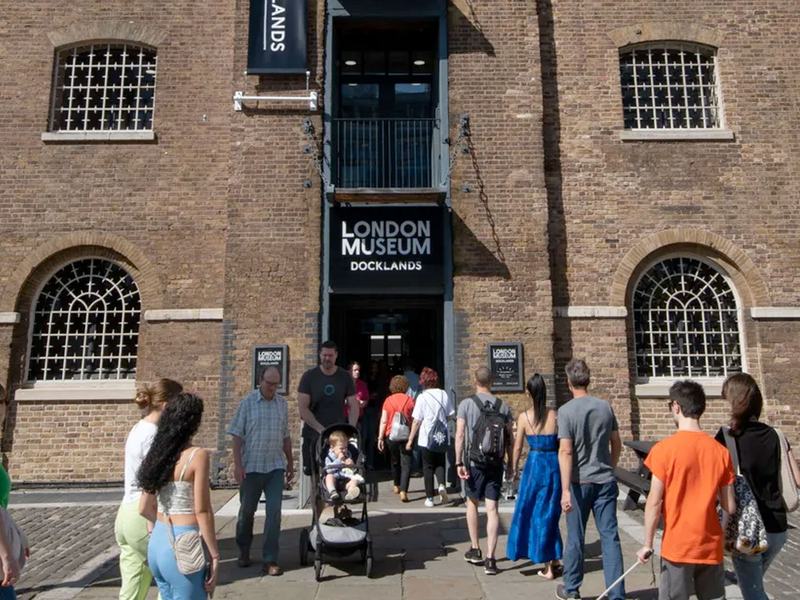 London Museum homepage background